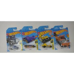 Hot Wheels Experimotors Hot Wheels Ride Ons lot of 4 Fun Adventurous Cars